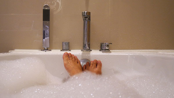Four Points By Sheration Bangkok Premium Room Bubble Bath