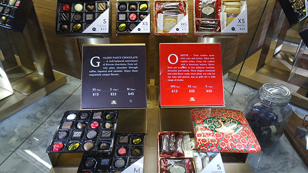Morozoff Singapore Golden Fancy Chocolates & Odette