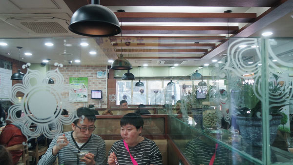 Sinseon Seolnongtang Myeongdong Interior